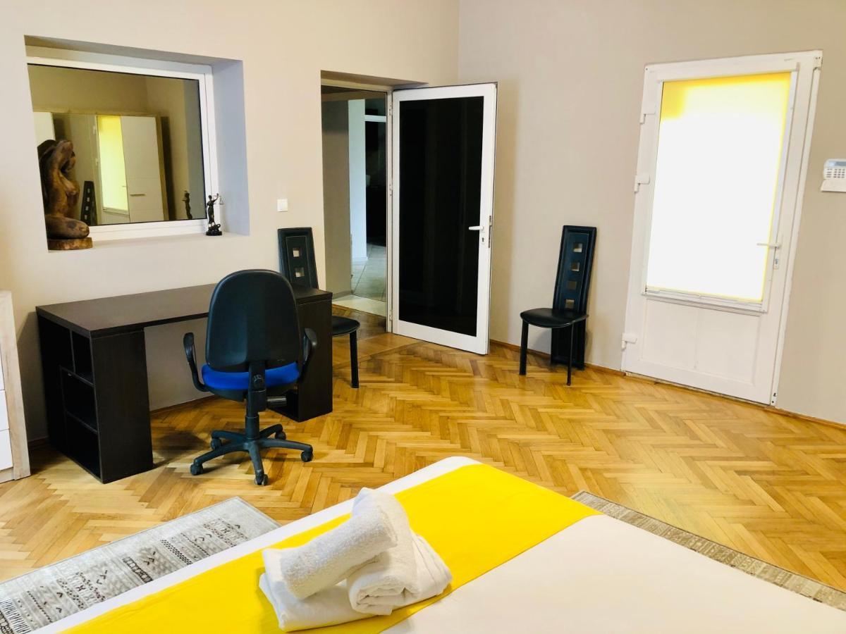 Ultra-Central Apartment Just In Union Squere Timişoara Exteriör bild